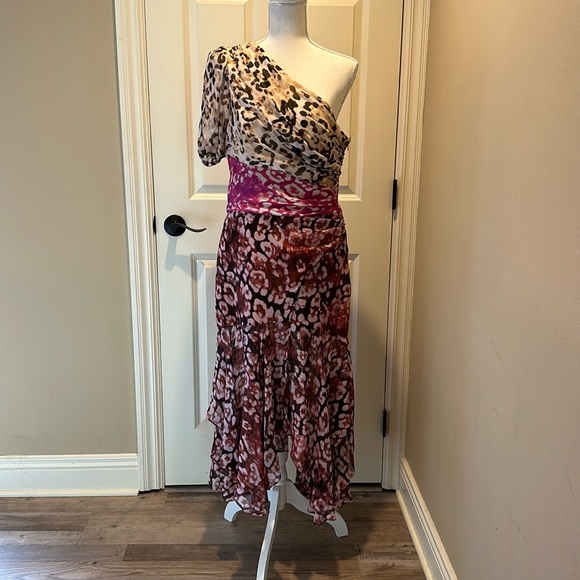 AMUR Jaylah Leopard Print One Shoulder Midi Dress in Neutral Pink Rust - Picture 8 of 8